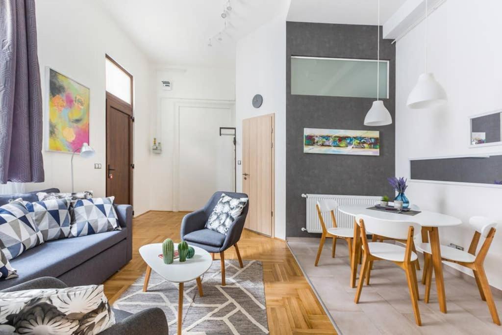 Apartment Your Well Deserved Happy Place With Love Budapest